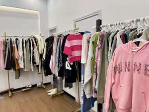 Survêtement personnalisé de qualité supérieure OEM ODM en molleton bouclette délavé à l'acide, avec impression en relief, DTG, strass et fermeture éclair - Product Image 6