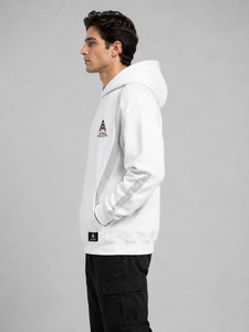 Sweat-shirt à capuche pour homme, conçu avec des matériaux de haute qualité pour un confort supérieur, une durabilité et des performances optimales au quotidien. - Product Image 2