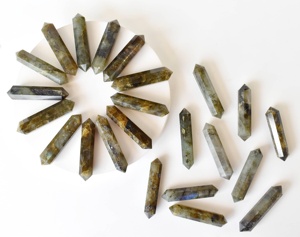 Vente en gros de cristaux de labradorite de haute qualité, pointes de crayon à double terminaison pour la décoration et les cadeaux - Product Image 6