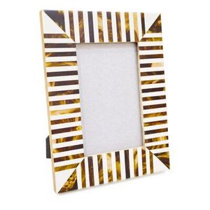 Proveedor de Marcos de Fotos de MDF con Rayas y Resina, Diseños Modernos Personalizados, MOQ Bajo, Corte a Mano, Venta Directa de Fábrica - Product Image 1