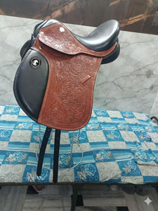 Silla de montar inglesa multiusos para salto y doma, cómoda, de cuero, con estructura de plástico y resistente para equitación. - Product Image 2