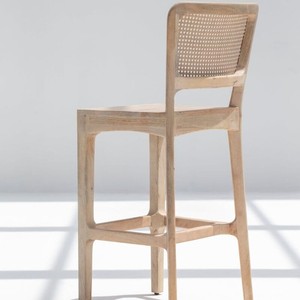 Taburete de Bar de Madera Vandana Falcon Lunaris con Asiento Cómodo para Cocinas y Bares Modernos - Product Image 5