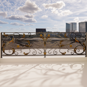 Rampe de balcon moderne en fer forgé avec finition thermolaquée, design personnalisé pour une décoration élégante de balcon extérieur. - Product Image 3