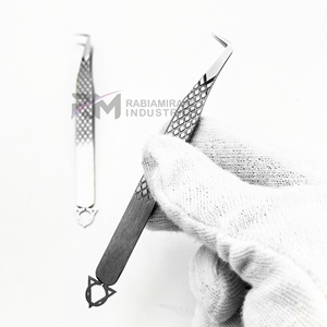 Pinzas para Pestañas RMI Silver Diamond Grip de Acero Inoxidable con Punta Puntiaguda, Marca Personalizada, 100% Personalizables, Precio al por Mayor por Volumen - Product Image 3