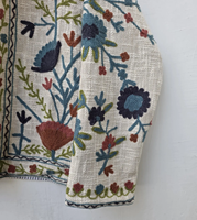 Veste matelassée en velours brodée à la main Suzani avec doublure en coton, écologique, respirante, vêtements d'extérieur pour femmes pour l'hiver