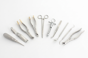 Juego de 10 Piezas de Kit de Extracción Dental Oral + Pinzas de Extracción, Instrumento Quirúrgico Manual Clase I con Certificación CE ISO13485 - Product Image 3