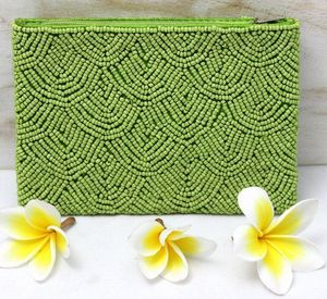 Pochette à monnaie perlée à fermeture éclair, motif floral vert et fleurs blanches, perles de rocaille, fournisseur B2B, prix de gros - Product Image 5