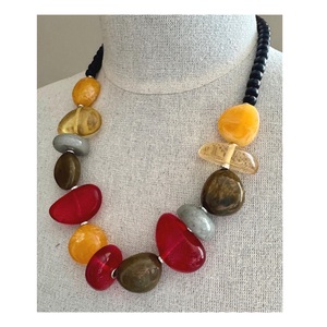 Collar de Resina Moderno y Tradicional APEX ALIGN de Alta Demanda, Hecho a Mano, Artístico, Bonito, Colgante, Joyería, Color Personalizado, Accesorios de Moda - Product Image 1