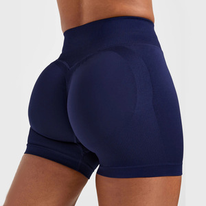 Ensemble de yoga rouge 2 pièces à col licou, comprenant un legging taille haute et un crop top, en Spandex et Polyester sans couture, respirant, texturé et à découpes - Product Image 6