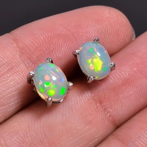 Boucles d'oreilles clous en opale naturelle, argent 925, taille ovale, sertissage griffe, bijoux tendance pour femme, usage quotidien, plaqué rhodium noir, cadeau - Product Image 1