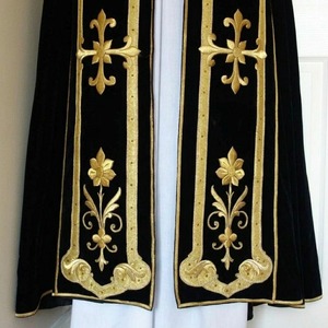 Capa de terciopelo negro de primera calidad, bordada con flecos dorados, para uso en iglesias, estilo unisex, diseño personalizado - Product Image 4