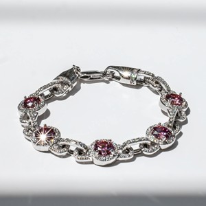 Pulsera de Diamantes de Lujo para Mujer, Corte Brillante Redondo, Piedras Centrales de Color Rosa Fantasía, Detalles de Diamantes Blancos, para Uso Diario - Product Image 1