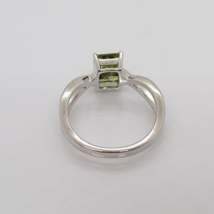Vintage <b>Peridot</b> <b>Ring</b> Emerald Cut Green Gemstone Twisted Celtic Sterling Silver August Birthstone - Product Image 4