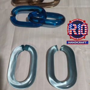 Decoración de interiores, cortina vertical acrílica, instalación de cadena de resina multicolor, escultura artística colgante de pared para interiores. - Product Image 1