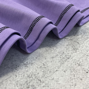 T-shirt Homme Oversize Violet avec Imprimé Noir Col Rond Manches Courtes Style Urbain Bordure Contrastante 100% Coton Tricoté - Product Image 2