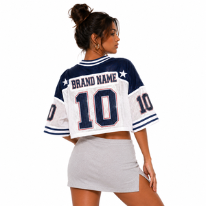 เสื้อครอปท็อปทรงบ็อกซี่โอเวอร์ไซส์สำหรับฤดูร้อน ประดับคริสตัลและเพชรระยิบระยับสไตล์ Y2K  แบบอเมริกันฟุตบอล  สามารถสั่งทำได้ตามต้องการ (OEM) พร้อมหมายเลขคริสตัล - Product Image 3