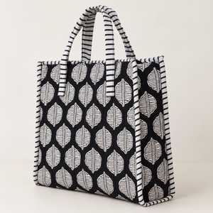 Sac fourre-tout matelassé en coton avec poignées rayées, fermeture éclair, toutes saisons, mode, sac de plage et de shopping pour femme - Product Image 1