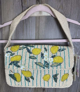 Sac à bandoulière floral de créateur fait main, broderie sophistiquée, perles, sac de mode, travail de couture - Product Image 4