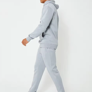 Conjunto Deportivo de Sudadera con Capucha Gris Claro para Hombre - Conjunto de Sudadera y Pantalones Deportivos Lisos con Logotipo Personalizado, Ropa Deportiva Informal de Dos Piezas - Product Image 5