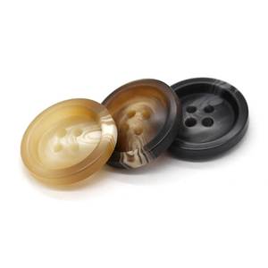 Boutons de couture écologiques en corne naturelle à 4 trous, texturés marbrés marron, ronds, pour artisanat - Product Image 2
