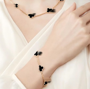 Pulsera Clásica <span class=keywords><strong>de</strong></span> Trébol <span class=keywords><strong>de</strong></span> Cuatro <span class=keywords><strong>Hojas</strong></span>, un Estilo Popular, Perfecta para Mujeres, Versátil y Apta para Pedidos Mixtos - Product Image 1