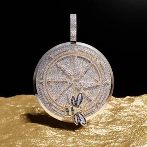 NUOYA - Colgante de Plata con Nombre y Número Personalizados, Estilo Hip Hop, con Diamantes CZ, Diseño de Disco Redondo Grande, Totalmente Brillante - Product Image 1