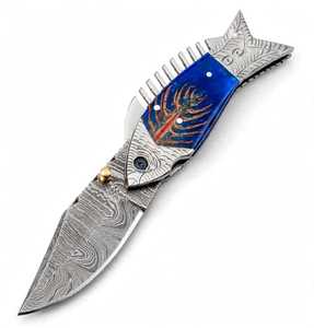 Cuchillo Plegable de Acero de Damasco Hecho a Mano por Iron Crown Forge, Diseño de Pez, Hoja Deslizante de 18 cm, Azul - Product Image 3