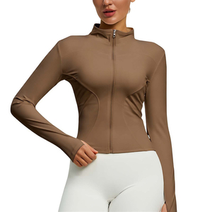 Haut de yoga personnalisé respirant en Spandex/Nylon pour femmes grandes tailles, vestes de fitness durables et légères pour les séances de yoga - Product Image 1
