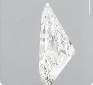 Diamante de Corte Media Luna de 1.50 Quilates, Diamante Cultivado en Laboratorio, Color Láser, Corte Brillante, Diamante Atemporal para Joyería - Product Image 2