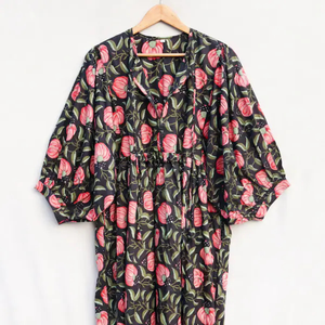 Belle robe en coton à motifs floraux, imprimée à la main, pour un usage décontracté. - Product Image 5