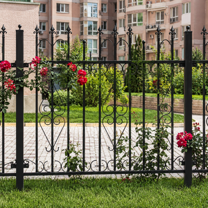 Valla Decorativa de Hierro Forjado Negro con Adornos de Rosas y Puntas de Arpón, Panel de Seguridad para Jardín y Exteriores - Product Image 1