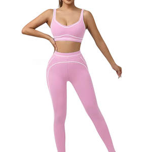 Conjunto de Yoga para Mujer de Material Transpirable, Suave y Duradero, Estilo Único, Calidad Premium, Precio Bajo, de Aura Rex Apparel - Product Image 1