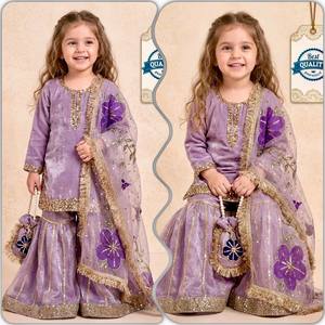 Traje Sharara de Terciopelo Lila de Lujo para Niñas, con Lentejuelas y Adornos Florales, Dupatta de Organza, para Bodas y Eid 2026, Estilo Indio - Product Image 2