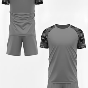 Ensemble de maillots de football personnalisés avec logo par sublimation, uniformes d'entraînement à séchage rapide, kit d'équipe de club, rétro futbol, découpe 100 % automatisée - Product Image 1