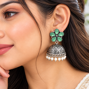 Pendientes Jhumka de Plata Oxidada con Piedra Verde Agua y Diseño Floral, Joyería Colgante Floral, Venta al por Mayor, Directo de Fábrica, OEM ODM - Product Image 2