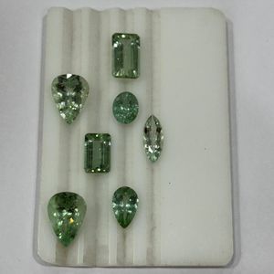 Nouvelle Lotée de Tourmaline Verte Menthe Naturelle, Tailles Mixtes, 5 à 10 Carats, Lot en Vrac, Qualité AAAA, Madagascar, Pierres Précieuses de Joaillerie Fine en Gros - Product Image 6