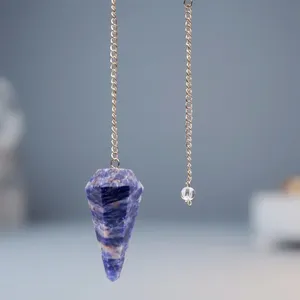 Pendule en cristal de sodalite naturelle pour l'équilibrage des chakras, avec chaîne argentée, pierre précieuse bleue facettée, pour la radiesthésie, Thanksgiving, la remise des diplômes - Product Image 3