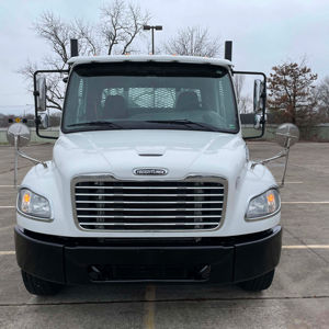 Tracteur routier diesel haute puissance 6x4 avec cabine couchette pour le transport de marchandises commerciales - Product Image 1