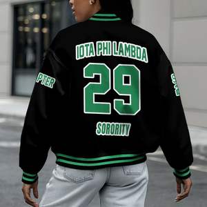 Veste universitaire personnalisée pour femmes Iota Phi Lambda, noire et vert émeraude, avec lettres, écusson, numéro et année, style bomber - Product Image 2