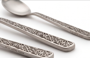 Elegante juego de cubiertos metálicos con diseño de mango intrincado, acabado mate, apto para lavavajillas, para vajilla de boda, fiestas y restaurantes. - Product Image 2