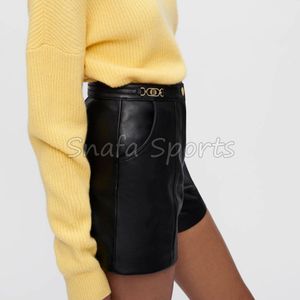Shorts de Cuero para Mujer, Nueva Colección, Personalizables, Casuales y Deportivos, con Cordón Ajustable, en Venta - Product Image 3