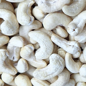 Oferta Especial 2023: Nueces de Anacardo Crudas W320 Listas para Enviar - Product Image 1