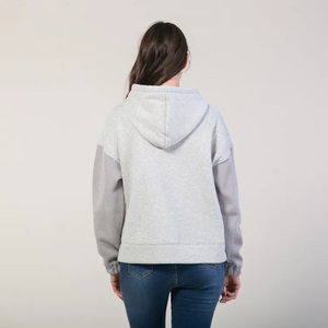 Sweat à capuche pour femme 100% coton molletonné, streetwear, 300 GSM, logo personnalisé, vente en gros, haute qualité, luxe sur mesure - Product Image 4