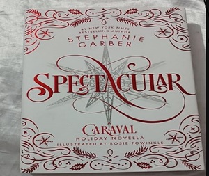 Espectacular novela de vacaciones de Caraval, libro número 4 en formato de bolsillo de Stephanie Garber. - Product Image 1