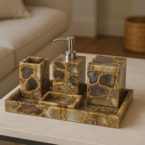 Ensemble d'accessoires de salle de bain modernes en verre : distributeur de savon liquide, porte-savon, porte-brosse à dents et organiseur de vanité décoratif - Product Image 6