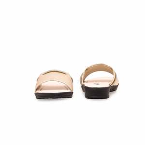Sandalias de tacón softy CL7154 informales doradas - Product Image 2