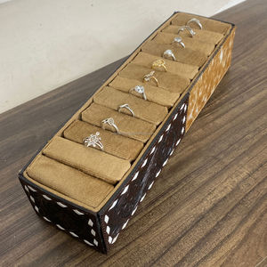 2025 vente chaude de luxe à la main en cuir de vachette velours bijoux et boîte à bagues concepteur organisateur d'affichage pour les femmes mallette de rangement - Product Image 6