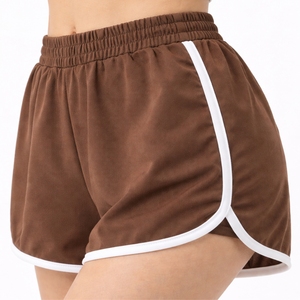 กางเกงขาสั้นกีฬาผู้หญิง เอวยางยืด น้ำหนักเบา สำหรับวิ่ง ฟิตเนส ออกกำลังกาย แต่งขอบตัดกัน ผ้าสวมใส่สบาย กระชับรูปร่าง - Product Image 4