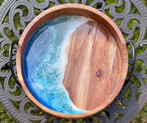 Plateau de service rond en résine d'acacia avec poignées en métal noir pour table basse, cuisine, nourriture, boissons, maison - Product Image 1