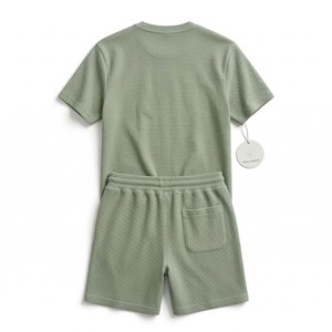 Ensemble de détente personnalisé pour homme en tricot gaufré d'été, T-shirt à manches courtes et short à cordon de serrage, 2 pièces, vert sauge pastel, microfleece respirant - Product Image 2
